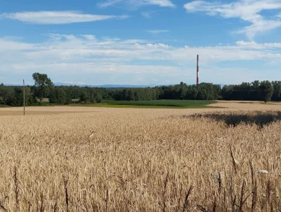 MLeko29 - @MLeko29: komin z fiata w Tychach i Beskid Śląski w tle