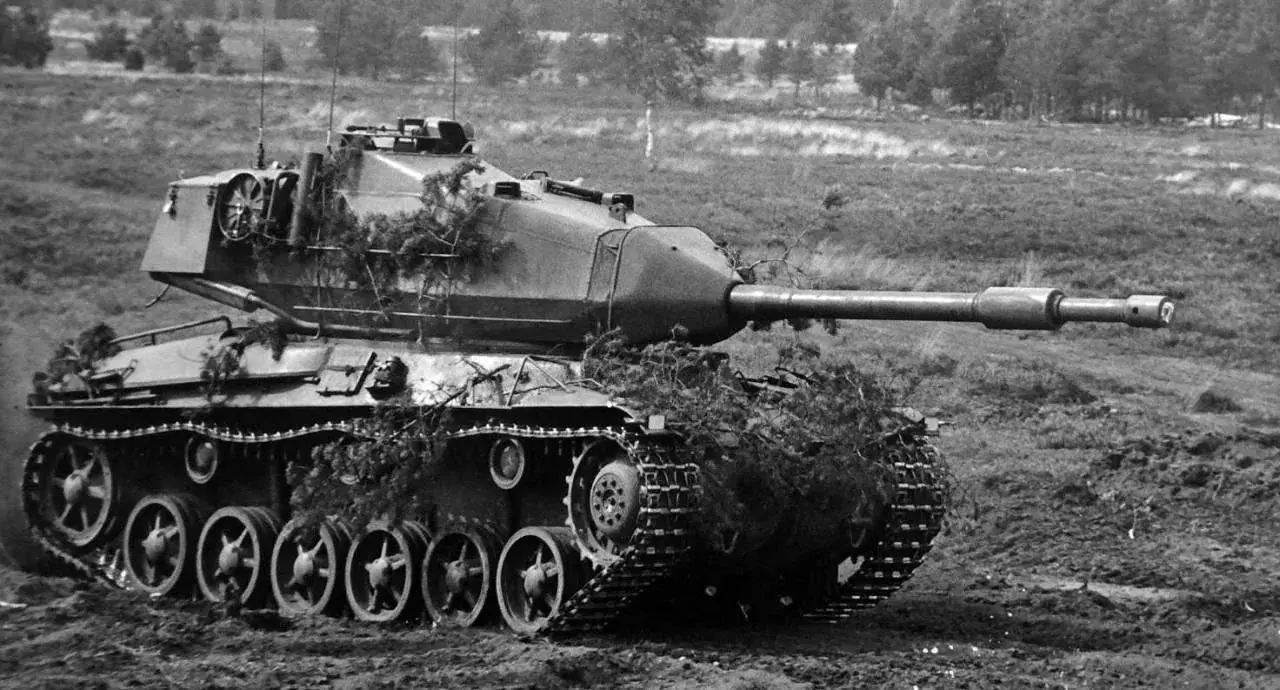 wfyokyga - Chyba jak dodawałem czołga, to zrobiłem przez przypadek tego ddosa i się w...