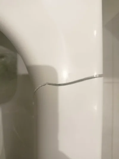 krytyk__wartosciujacy - Nie pytajcie ile ważyła osoba pod którą pękła deska.
#gorzkie...