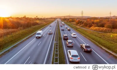 cwlmod - Zmęczony po dwudniowym upalaniu na torze, postanowiłem wrócić do domu jadąc ...