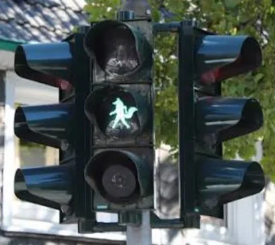 Ciekawska_Genetta - #furry #futrowpis

sygnalizacja świetlna w Ennepetal, Niemcy

Mia...