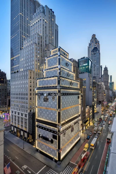 Goronco - Flagowy sklep marki Louis Vuitton w Nowym Jorku przechodzi remont, a tak wy...