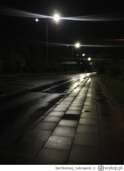 bartlomiej_rakowski - Mokro je.