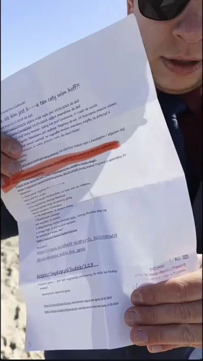 WhoIsElijah - @tasaku: pokazuję papier: