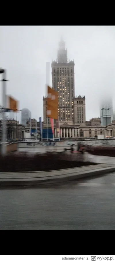 adammonster - Wróciłem do Polski na urlop. Ludzie życzliwsi, dobre jedzenie, jakoś sp...