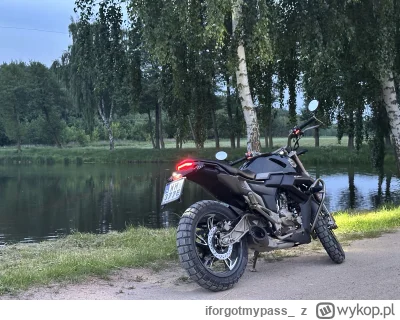 iforgotmypass_ - Zajebisty ten zontes xD po lesie lata jak dzik 
#motocykle
