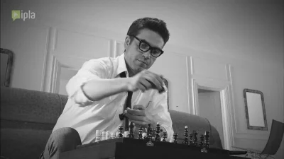 NauczonyRoboty - Świat według Kiepskich #341 Czosnkowy dziad
Halina jest wstrząśnięta...