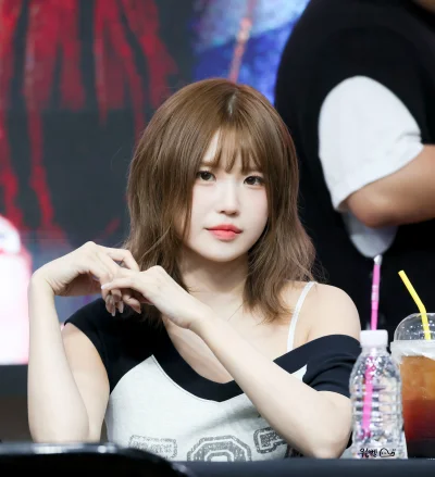 XKHYCCB2dX - #koreanka #hayoung #fromis9