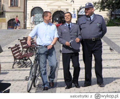 salcefrytki - Dobrze, że w Sandomierzu - chłopaki szybko połączą wszystkie fakty.