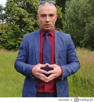 vieveble - #sebcel
Ofiaruje moim bambusom
Z kwiatów Holandii utkany
Rynek, w którym u...