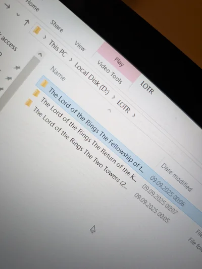 szajbi_ - Nie mam internetu, ale ja z przeszłości zadbała o mnie 乁(♥ ʖ̯♥)ㄏ
Tak, to re...