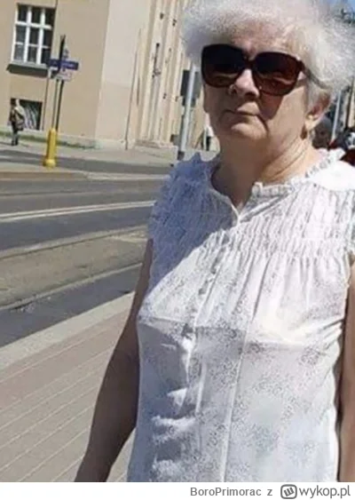 BoroPrimorac - Jestem na marszu. Obok mnie idzie bardzo sympatyczna seniorka. Miło wi...