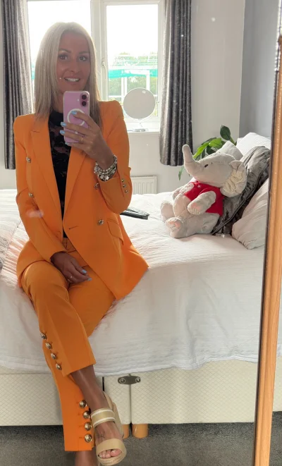 blackberry99 - Wyświetliła mi się taka mamuśka na iksie. Fajna. Podoba mi się. Wygląd...