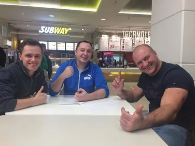 xvster - @timseszbons: Bohater, na którego po prostu nie zasługiwaliśmy.