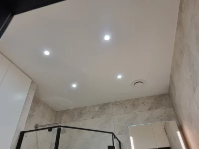 LubieSzaszylkiZLublina - @messindowski a, odnośnie łazienki to w mojej ok 4m² mam 4 s...