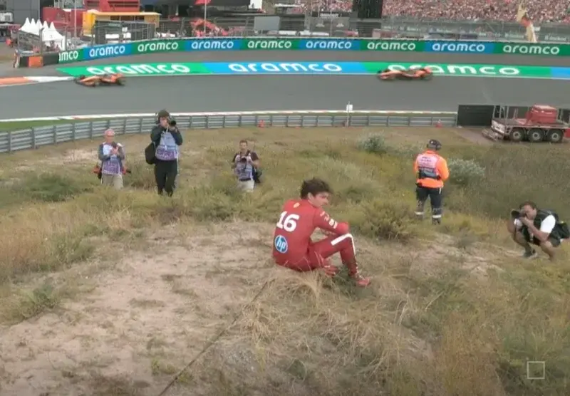 SpongeBobertKanciastoRenki - #f1 Historia Tragiczna Leclerc Ferrari na wydmach wydyma...