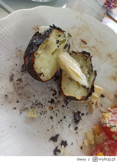 diway - Ziemniaki z ogniska z masłem i solą, kilo bym zjadł tego. 

#foodporn #gotujz...