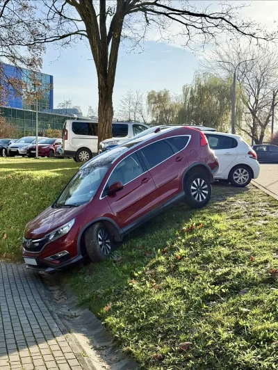 ytong - Parkowanie ekstremalne pod szpitalem w Prokocimiu ( ͡~ ͜ʖ ͡°)

#krakow #parko...