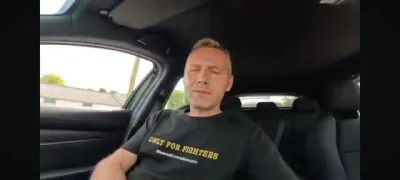 KingOfNull - @twojastarazapindala: https://streamable.com/m8ncwt