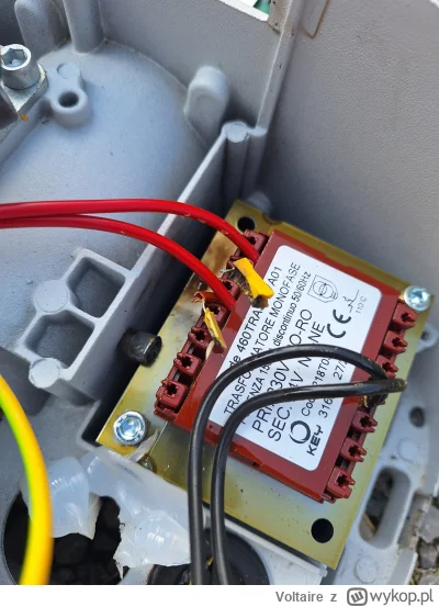 Voltaire - A tak kondensator przy transformatorze. Napęd cały do wymiany bo silnik te...