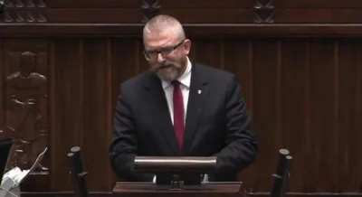 Latarenko - Braun dzisiaj w formie.
Tutaj piękne oranie morawieckiego przy piskach i ...