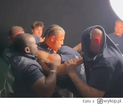 Eptu - @alljanuszx: "Na łeb mu sweter założyłem" 
SPOILER
