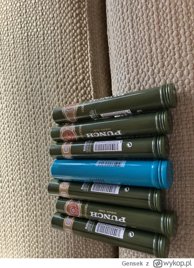 Gensek - #cygara na #cypr maja bardzo atrakcyjne ceny. 8€ za Punch i 10€ za Camacho t...