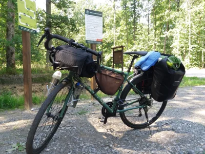 Bzdziuch - Plan na dzisiaj

1. Dotrzeć w okolice cywilizacji Radom
2. Przeżyć

#bikep...