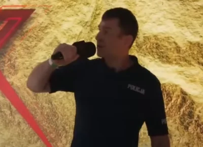 sobor-watykanski - Mój naczelnik marzy o tym, że wjeżdża do denisa o 6 rano, a on jes...