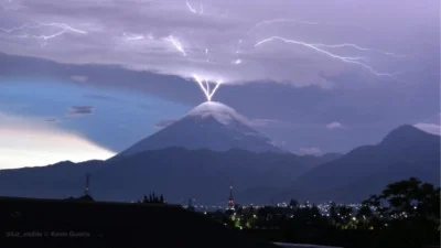 Loskamilos1 - Volcan de Agua w Gwatemali, przyjemne ujęcie, więc wrzucam. 

#necroboo...
