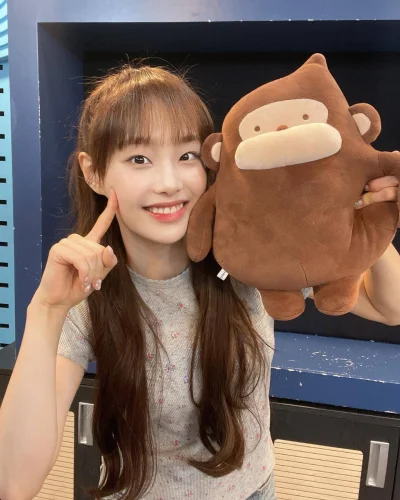 XKHYCCB2dX - #koreanka #chuu #loona