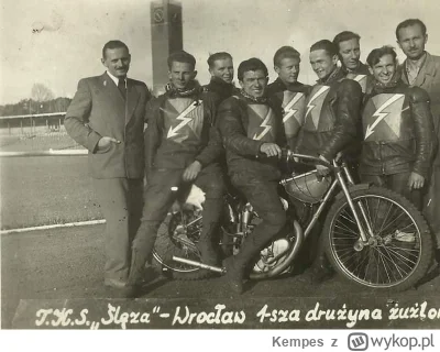 Kempes - @JPRW Tak samo szybko zidentyfikowali znak błyskawicy XD