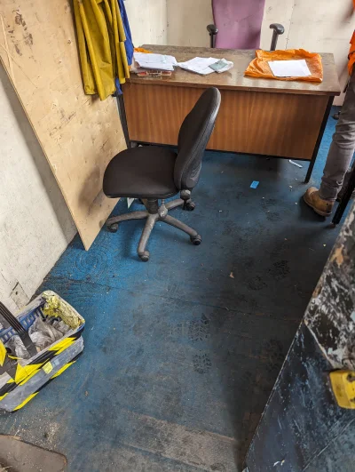 ulegly - Witam szanowne robolstwo, ja już zameldowany w biurze.
#pracbaza