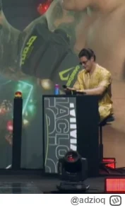 adzioq - Szef wlasnie nas czyta ( ͡° ͜ʖ ͡°) Jedziesz z tymi dwoma polmózgami

#famemm...