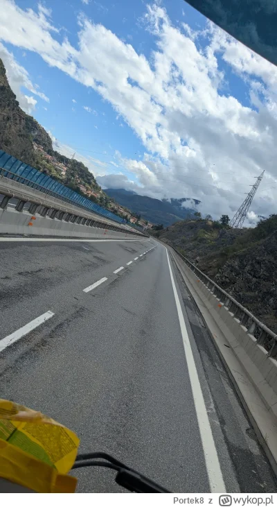 Portek8 - @Naczelna_Hedonistka