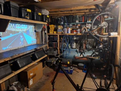 4x80 - #rower: Plan był mieć rower w garażu, zainstalować mywoosh na laptopa, obraz m...