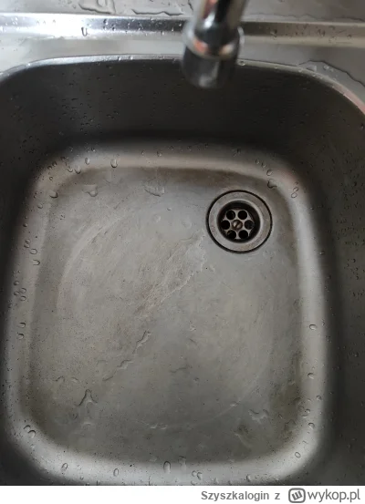 Szyszkalogin - #przegryw Myjesz głowę w kuchni pod zlewem = chłop prysznic albo wanna...