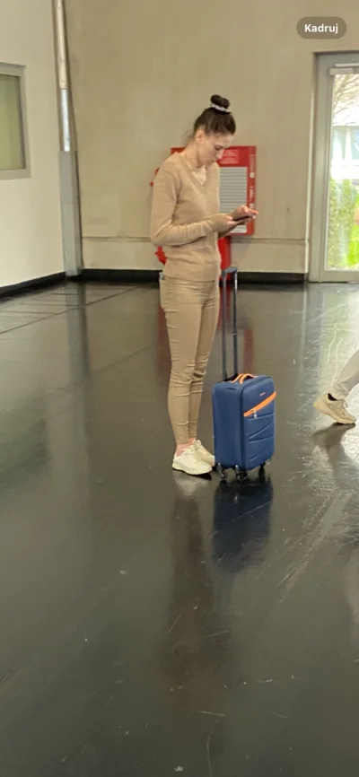 AntyLateksowy - @Barabej: To kok, a notabene z kokami akurat ma niemałe doświadczenie...