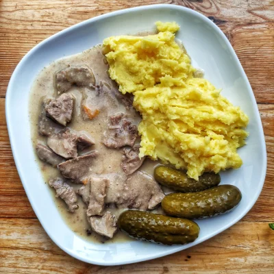 Krupier - Mame zrobiła ozorki, ja jeno ugotowałem ziemniaczki i dorzuciłem ogóra kons...