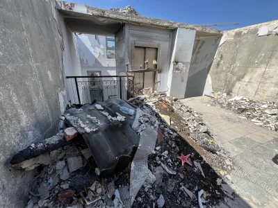 straszny_cham - #zabki #pozar #warszawa

Tak wygląda klatka schodowa tego bloku który...