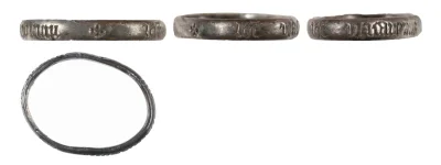 Apaturia - Średniowieczny srebrny pierścionek z inskrypcją odnaleziony w Pickering (N...