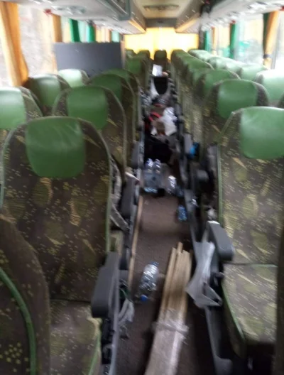DzikWesolek - @ptoki2: To zdjęcie autobusu po wysadzeniu ich na Balicach sprzed pięci...