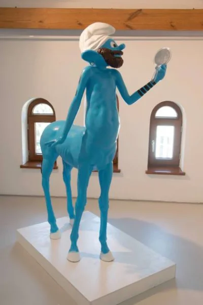 yourgrandma - @Bing0Bang0Bong0 Najlepsze jest to, że ta rzeźba smerfa centaura istnie...