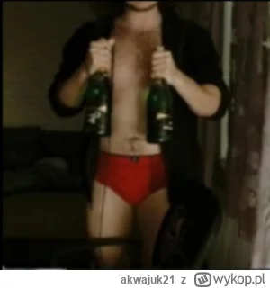 akwajuk21 - https://www.twitch.tv/ajemge1
Typ co wyłapał w dziąsło za fejkowe rozdawn...