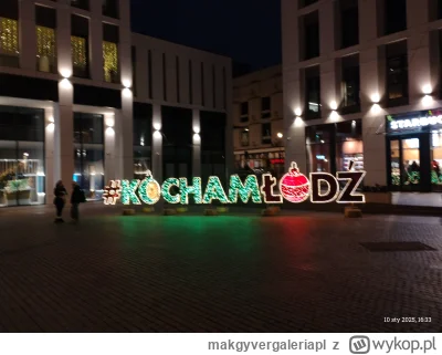 makgyvergaleriapl - Kolejny dzień w Uć. Coraz bardziej mi się podoba. Dziś spotkałem ...