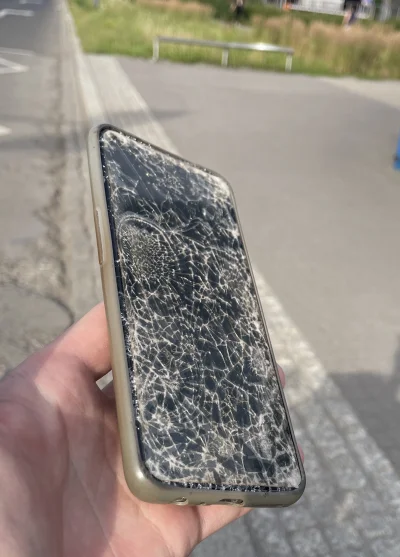 lesny_ - Znalazłem wczoraj telefon na tarczy ronda grzegórzeckiego, niestety samochod...