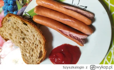 Szyszkalogin - #przegryw #glodnyjakpies Chłop z kołchozu wrócił głodny jak pies.