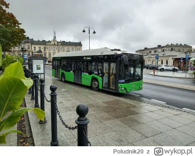 Poludnik20 - Jeden z autobusów elektrycznych komunikacji miejskiej w Piotrkowie Trybu...