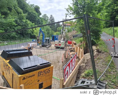 sokl - Mała niespodzianka, potrzebne palowanie pod płytę fundamentową.

Plan był nośn...