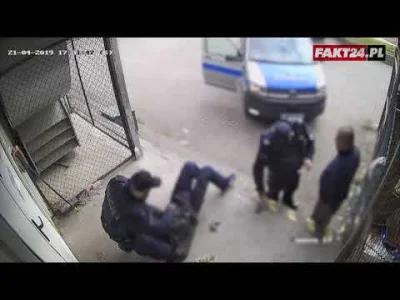 deiceberg - #polska #policja #przegryw #hwdp
Brutalna interwencja policji na niewinny...